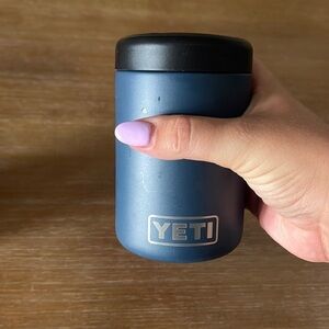 Yeti beer can holder cooler cup